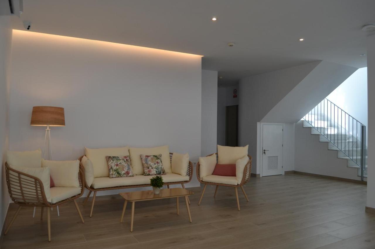 Hotel Oasis Centro Кониль-де-ла-Фронтера Экстерьер фото