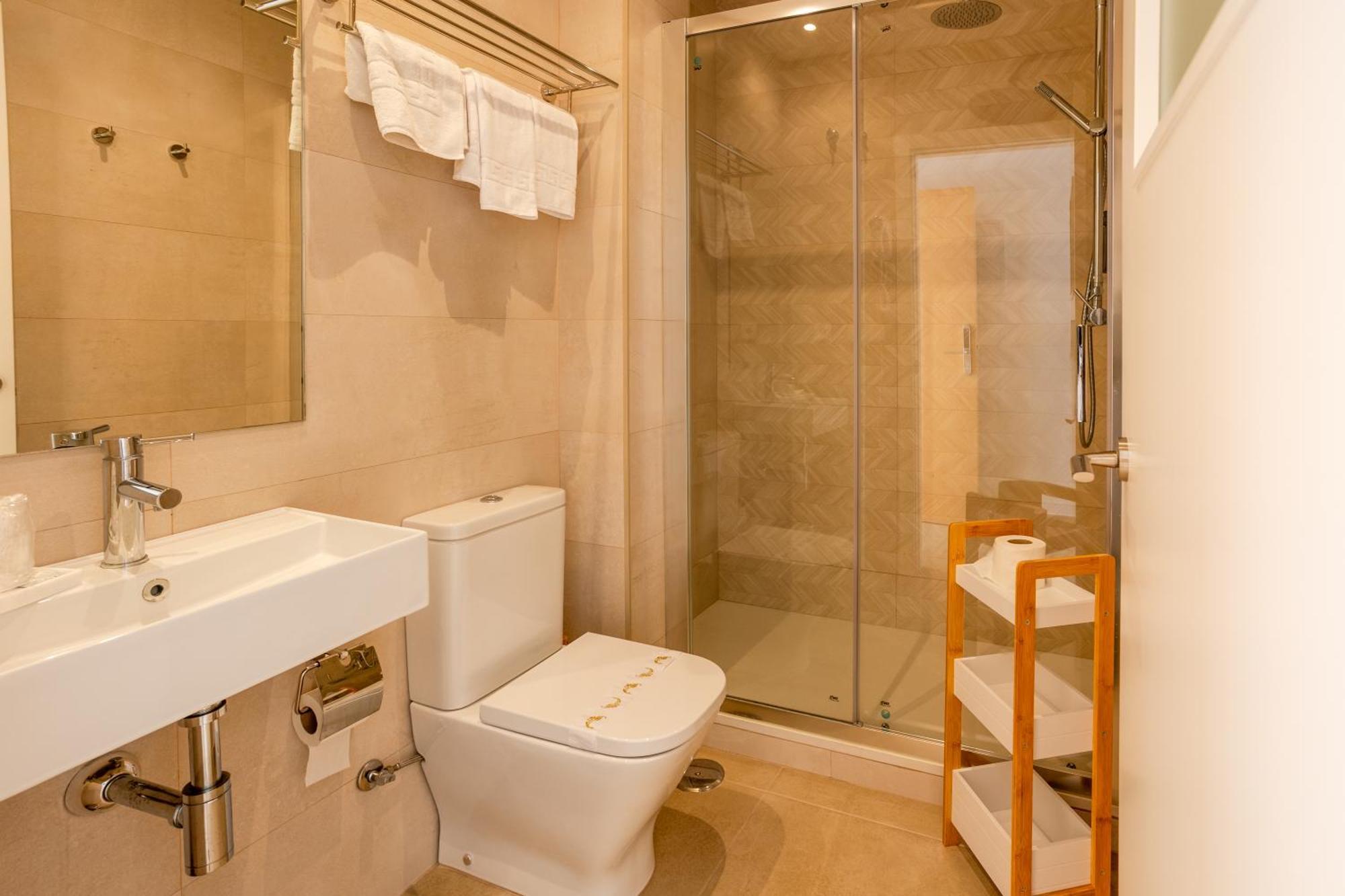 Hotel Oasis Centro Кониль-де-ла-Фронтера Экстерьер фото