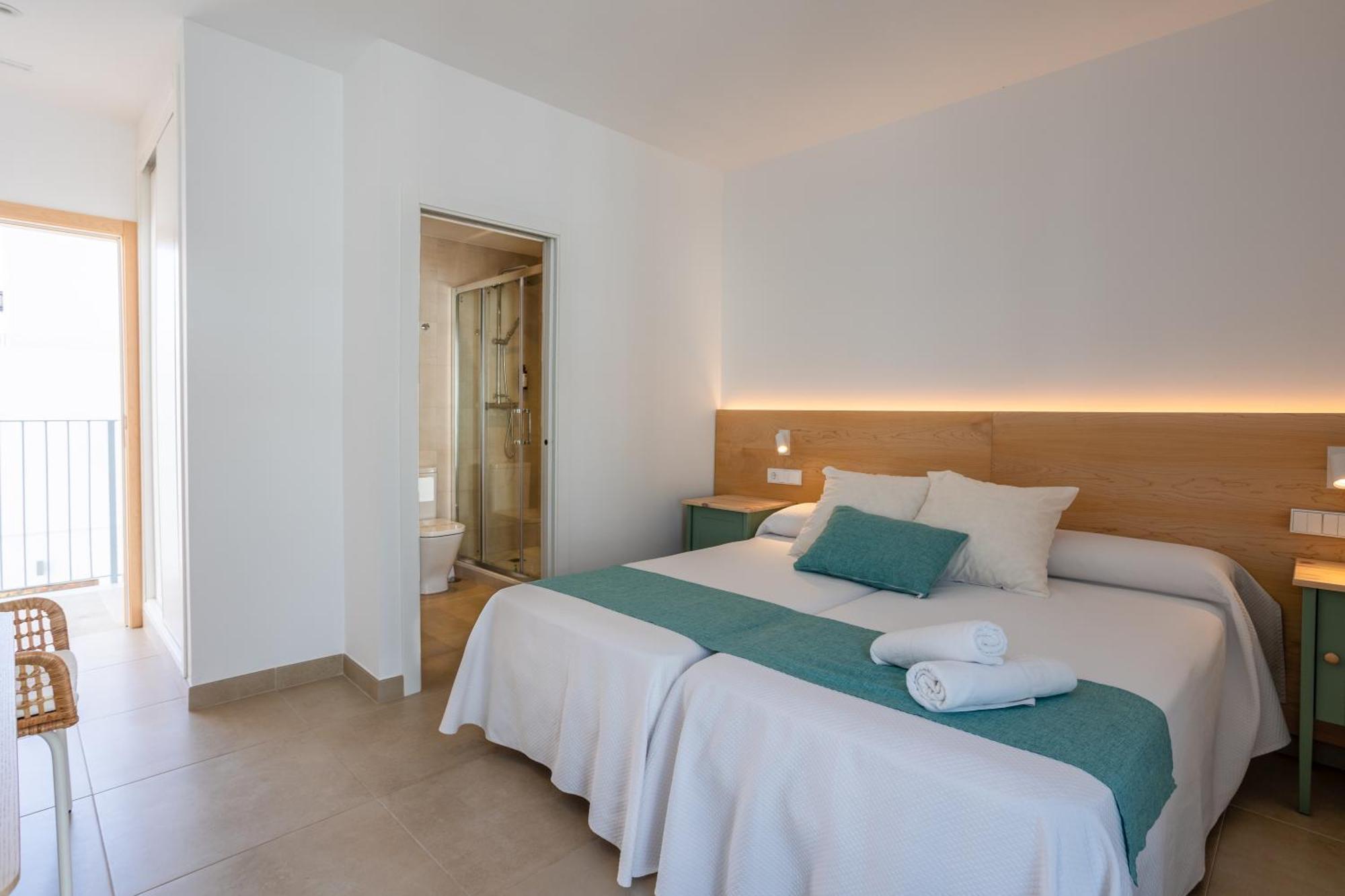 Hotel Oasis Centro Кониль-де-ла-Фронтера Экстерьер фото
